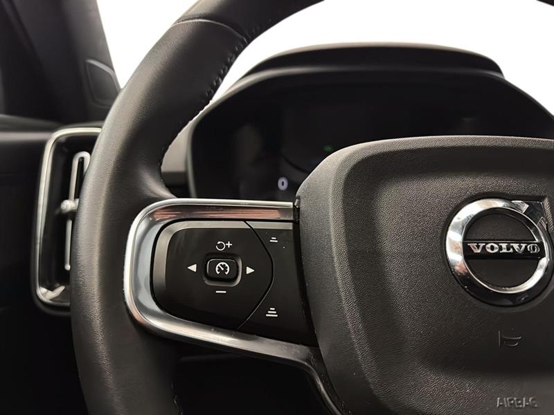 volvo XC40 PLUS 2023 - 29