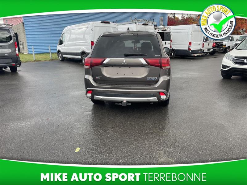 mitsubishi Outlander rechargeable 2018 - 5