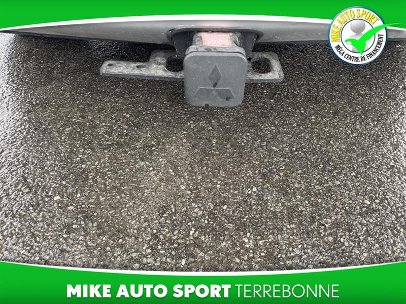 mitsubishi Outlander rechargeable 2018 - 8