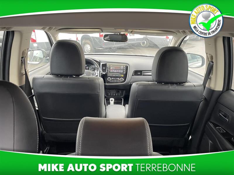 mitsubishi Outlander rechargeable 2018 - 10