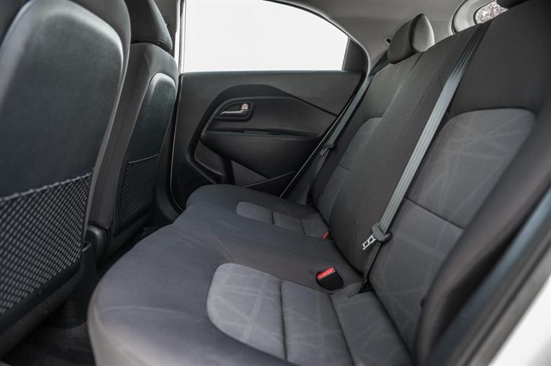 kia Rio 2017 - 23