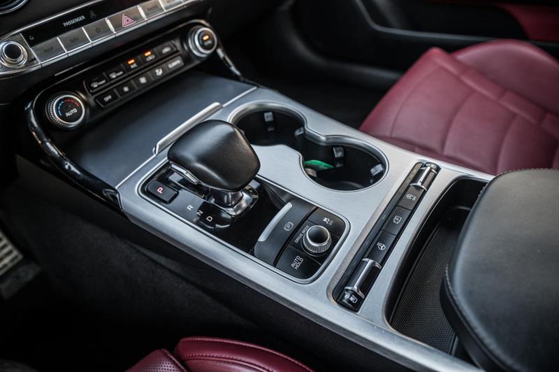 kia Stinger 2023 - 26