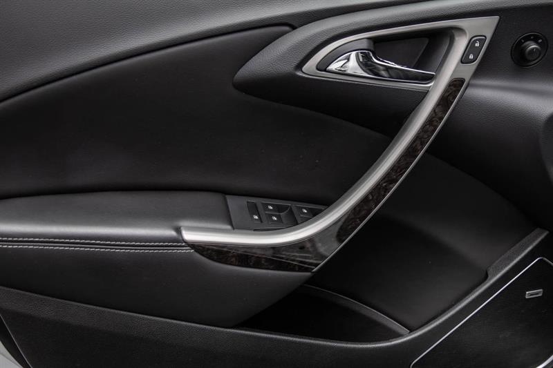 buick Verano 2017 - 10