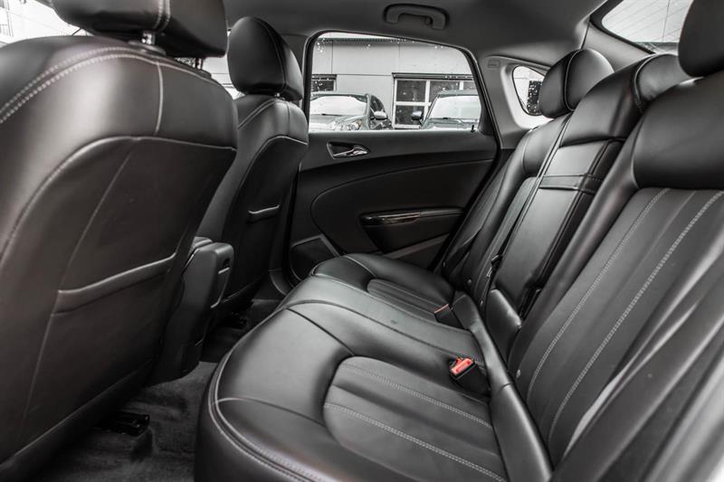 buick Verano 2017 - 26