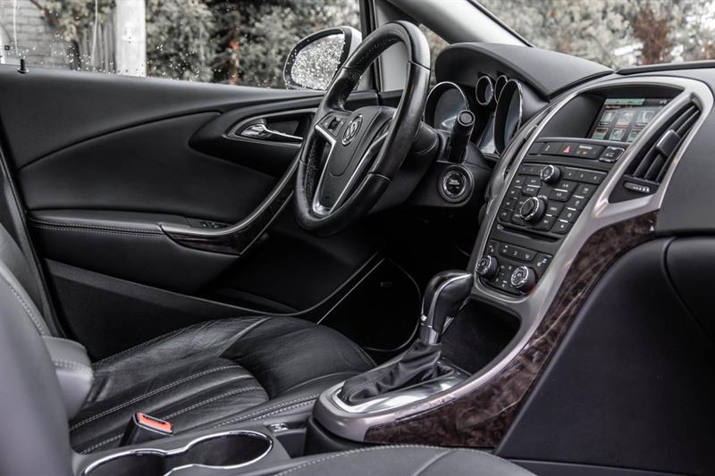 buick Verano 2017 - 30