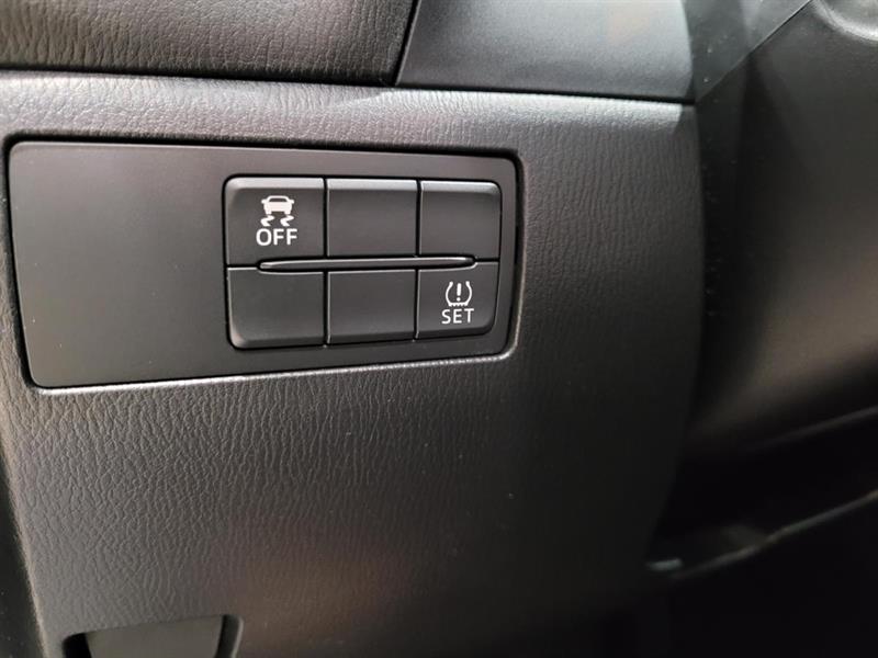 mazda Mazda3 2017 - 12