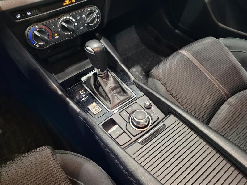 mazda Mazda3 2017 - 14