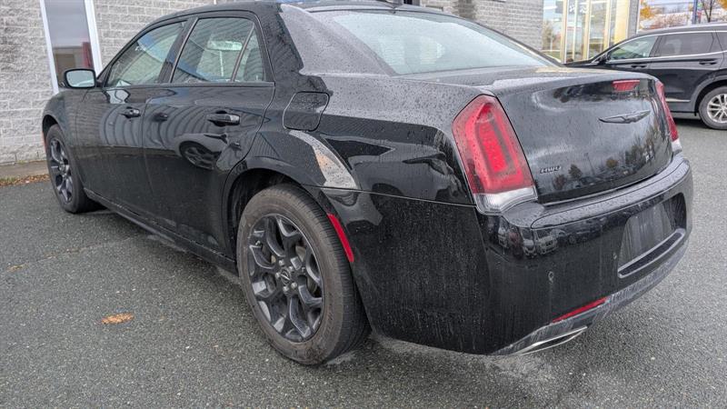 chrysler 300 2023 - 9