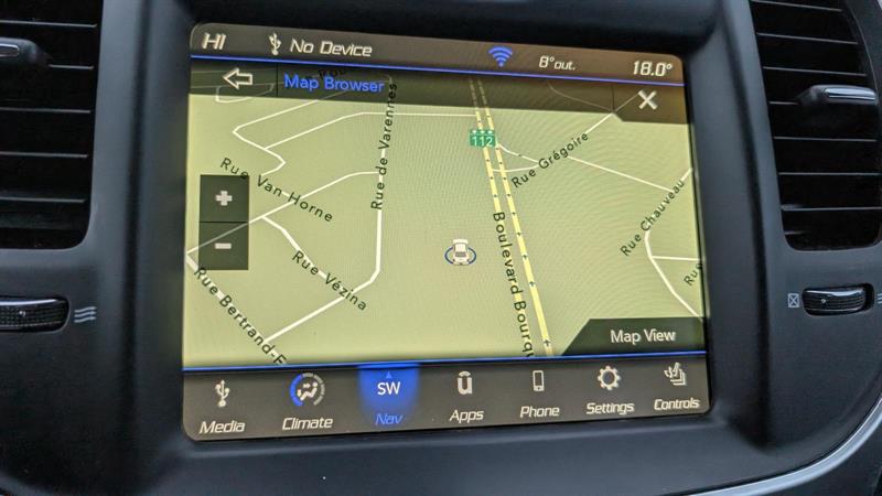 chrysler 300 2023 - 18