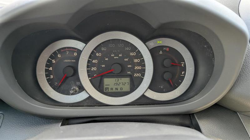 toyota RAV4 2012 - 11