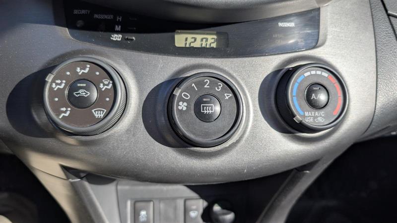 toyota RAV4 2012 - 19