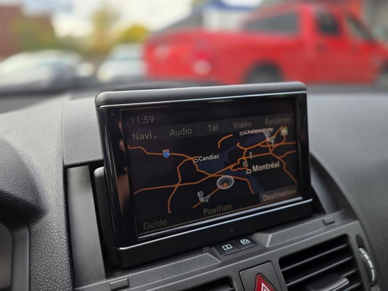 mercedes-benz C300 2011 - 18