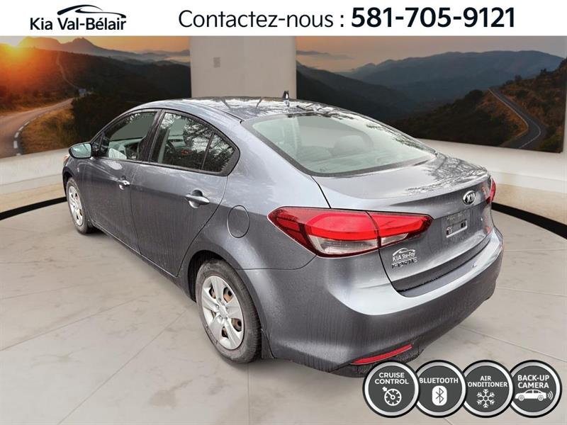 kia Forte 2018 - 11