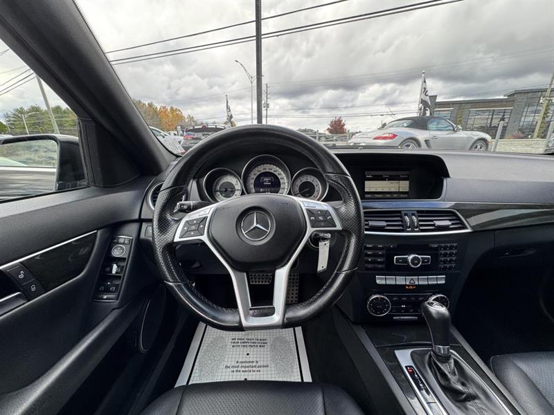 mercedes-benz C300 2014 - 19