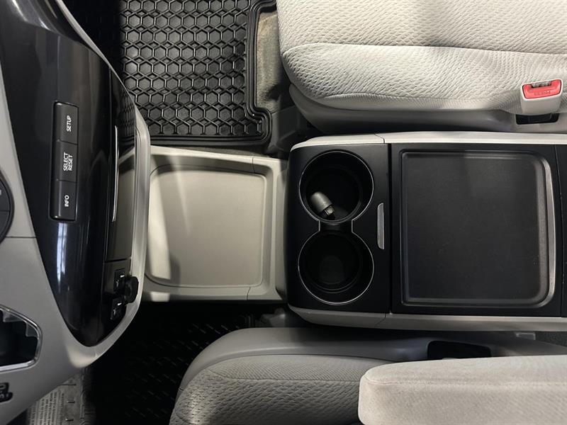 toyota Sienna 2014 - 25