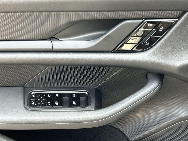 porsche Taycan 2020 - 21