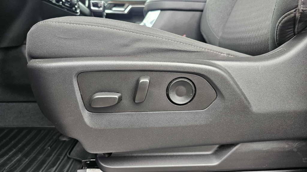 chevrolet Silverado 1500 2024 - 21