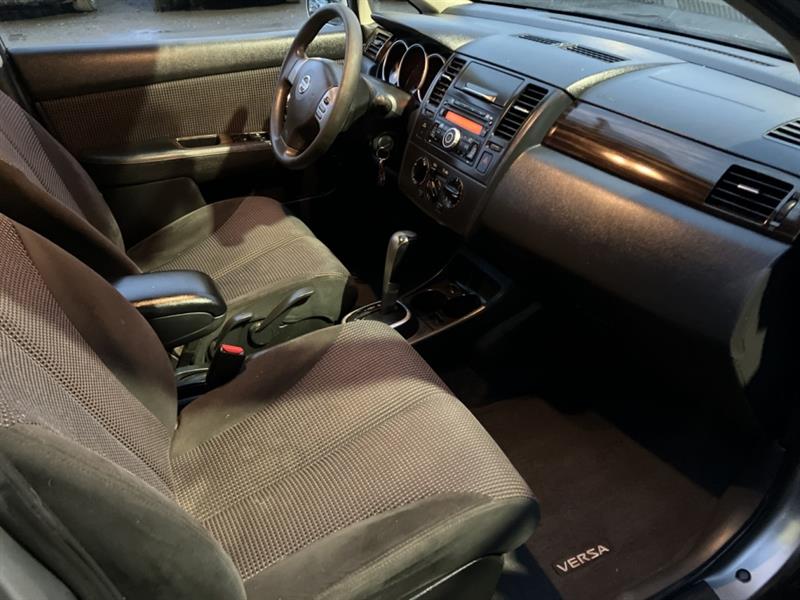 nissan Versa 2011 - 9