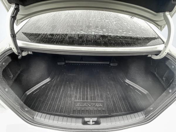 hyundai Elantra 2017 - 24