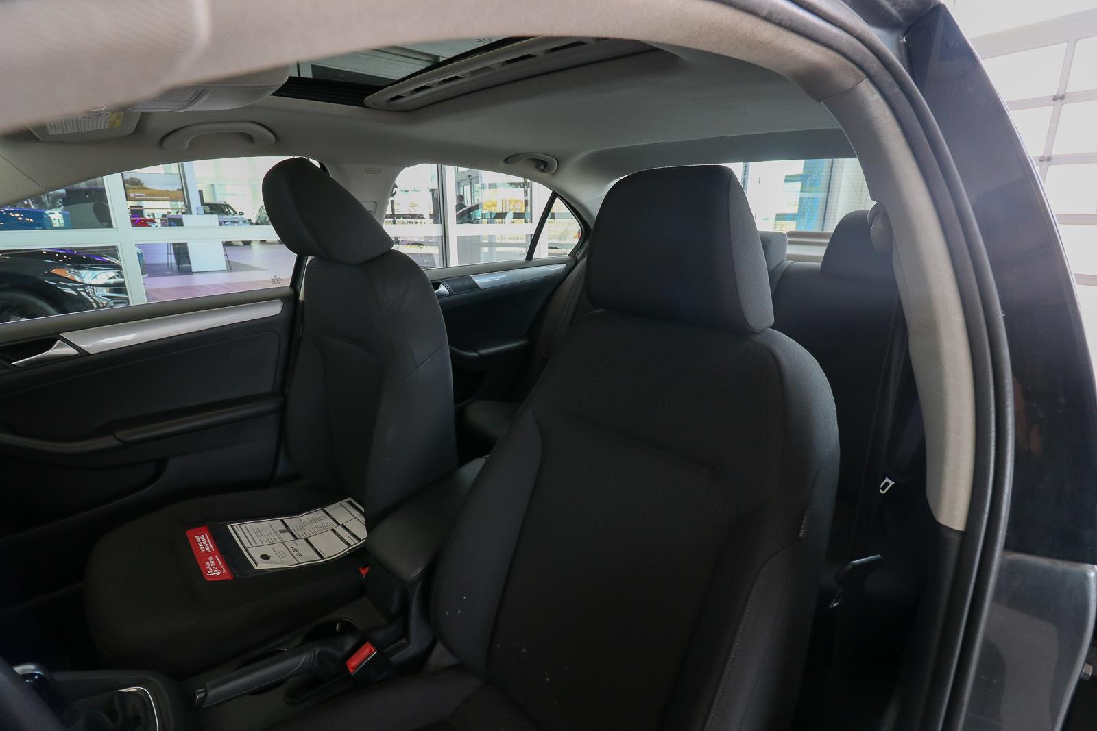 volkswagen Jetta Sedan 2015 - 10