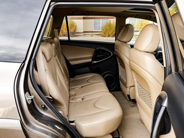 toyota RAV4 2010 - 28