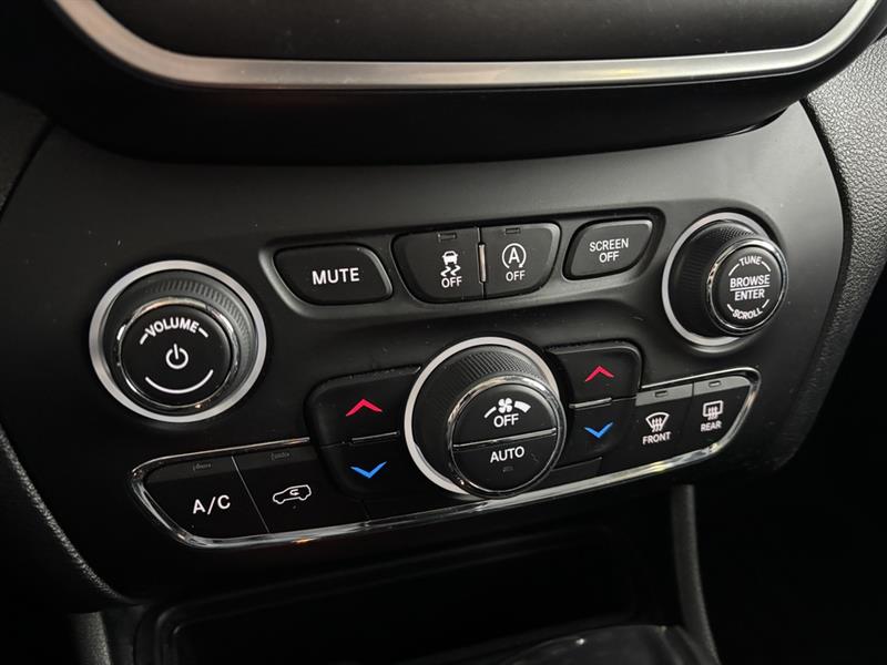 jeep Cherokee 2021 - 16