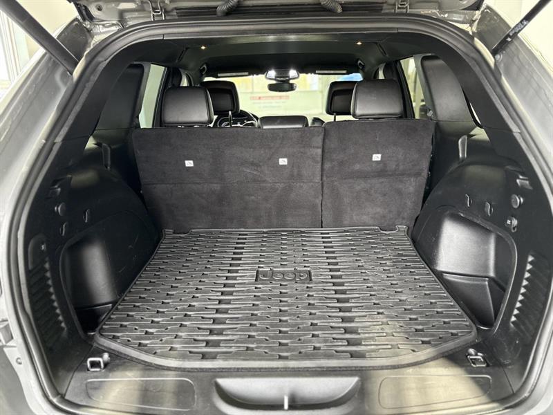 jeep Grand Cherokee 2021 - 24