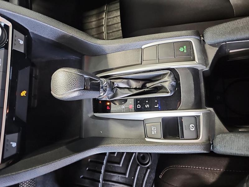 honda Civic Sedan 2019 - 17