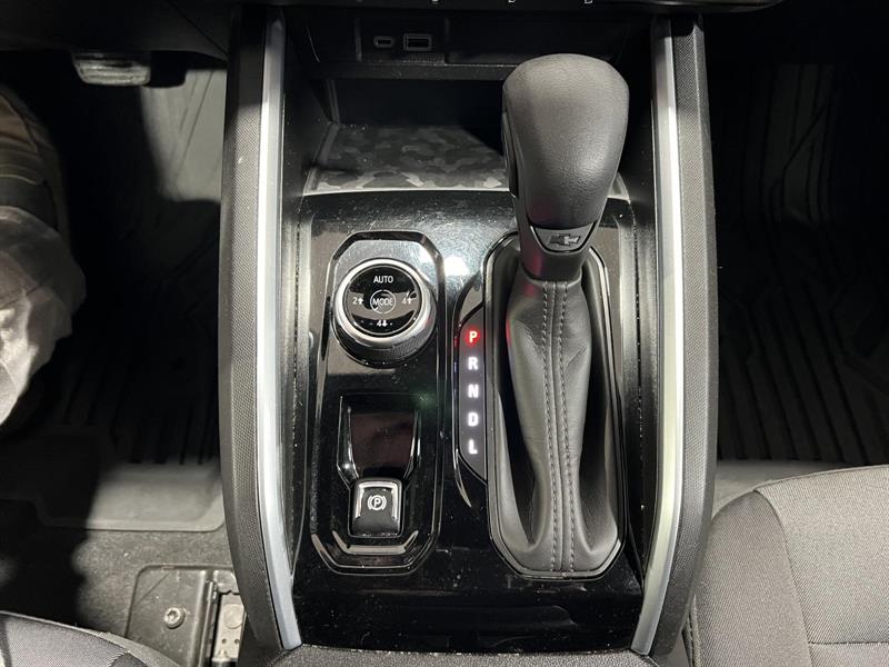 chevrolet Colorado 2023 - 25