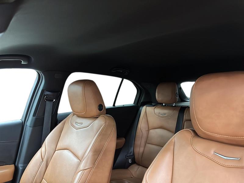 cadillac XT4 2022 - 12