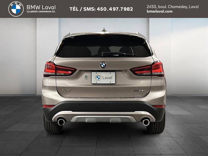 bmw X1 2021 - 8