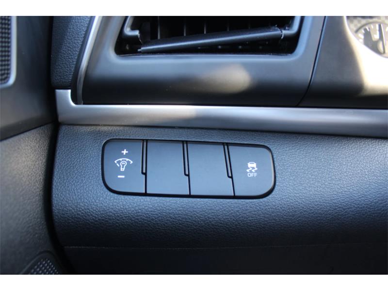 hyundai Elantra 2020 - 18