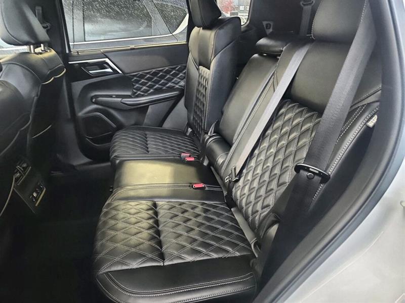 mitsubishi Outlander 2024 - 25