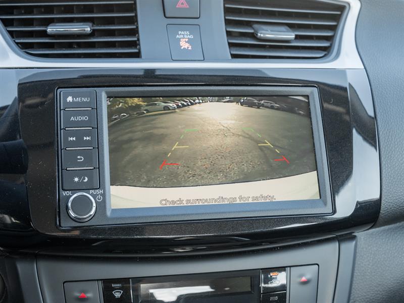 nissan Sentra 2019 - 12