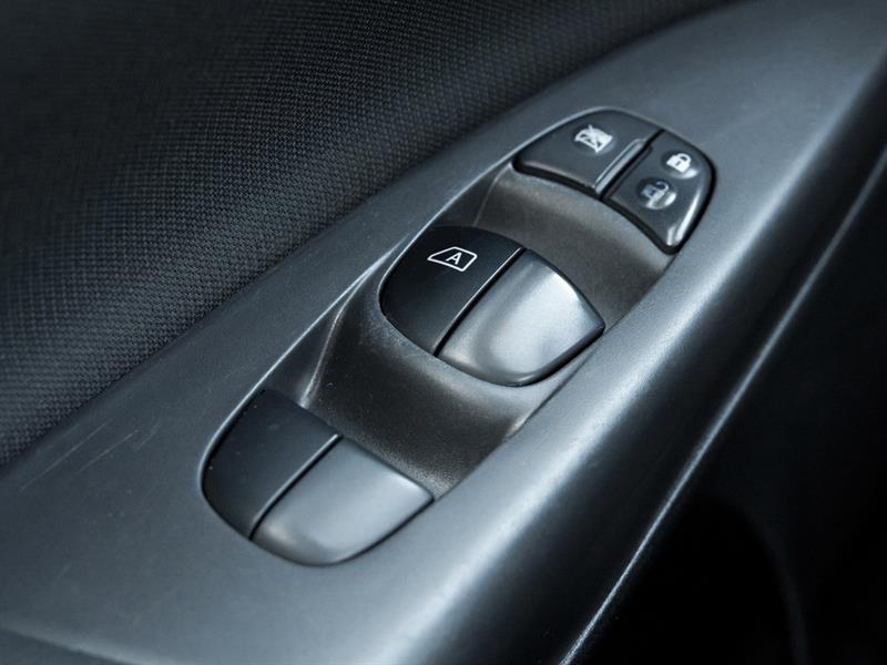 nissan Sentra 2019 - 13