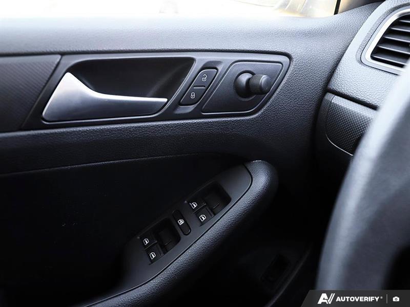 volkswagen Jetta Sedan 2013 - 17