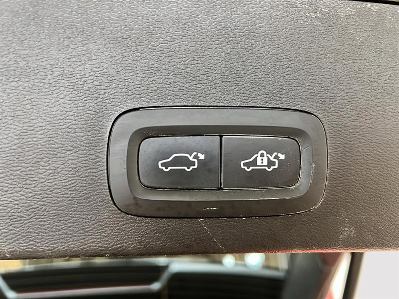 volvo XC40 2024 - 13