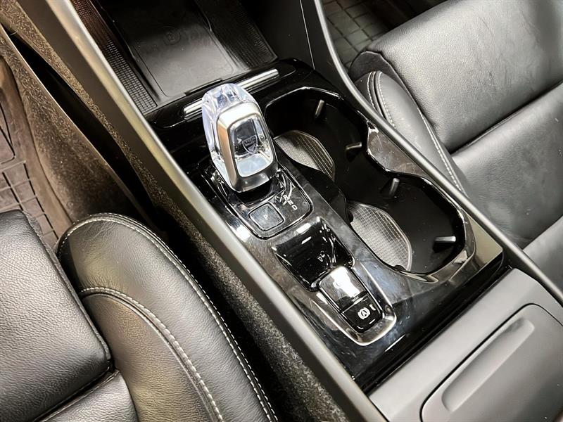 volvo XC40 2024 - 14