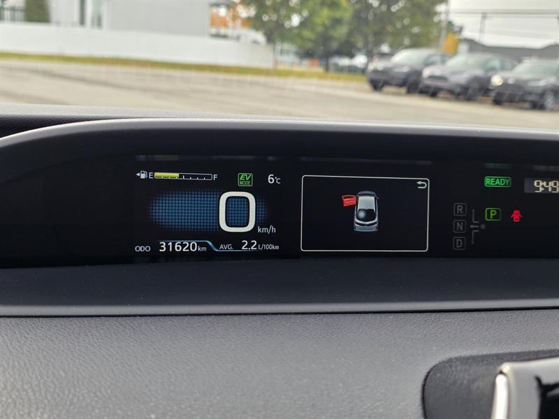 toyota Prius Prime 2022 - 16