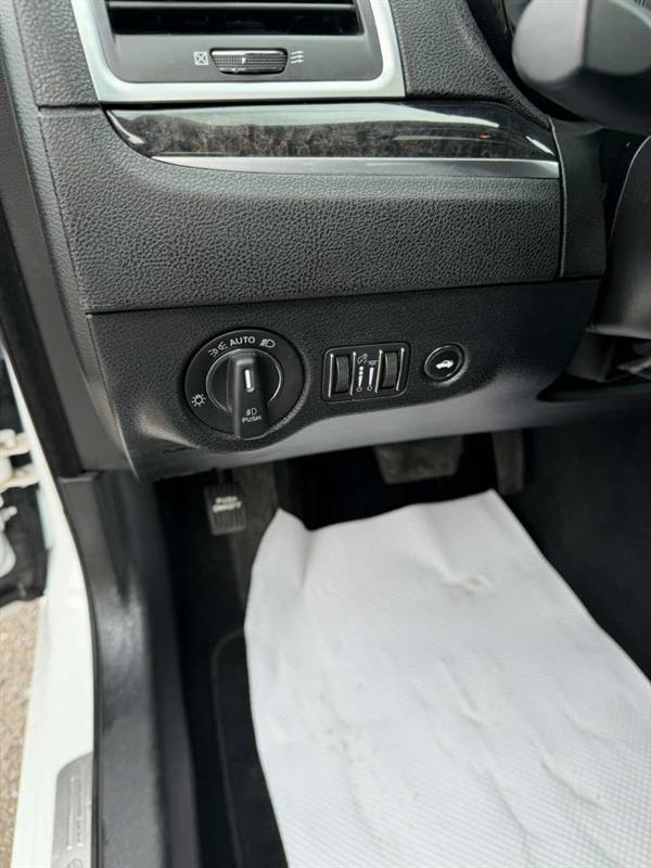 chrysler 300 2023 - 6