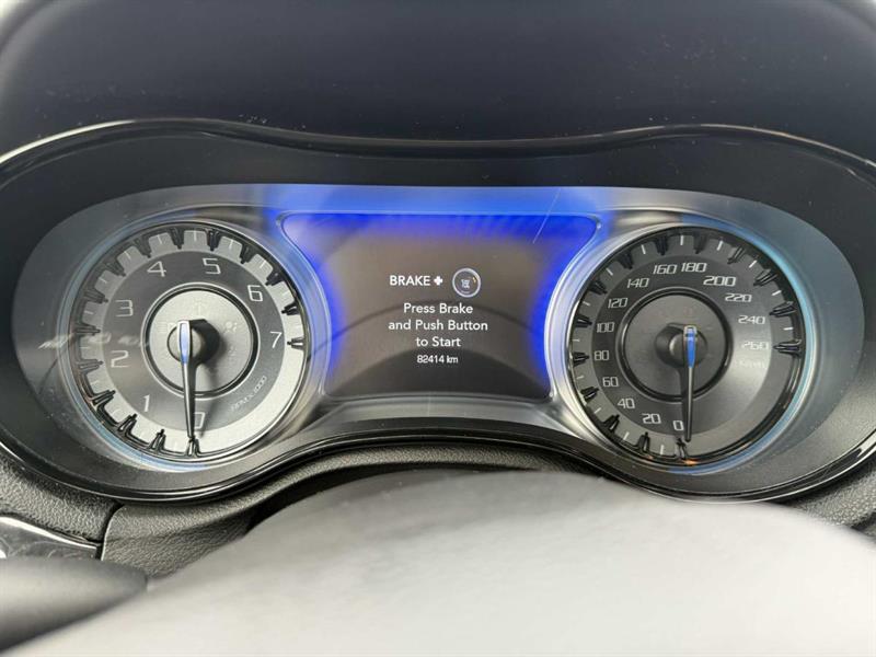 chrysler 300 2023 - 9