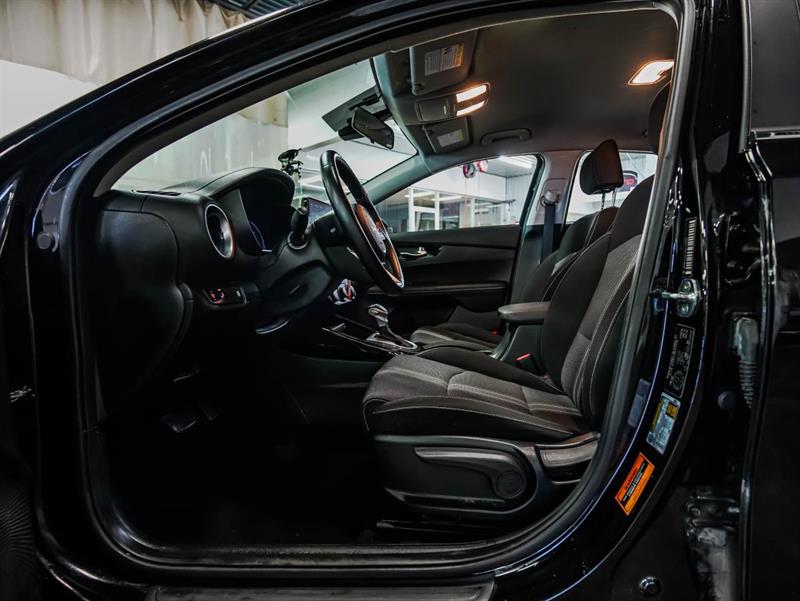 kia Forte5 2022 - 13