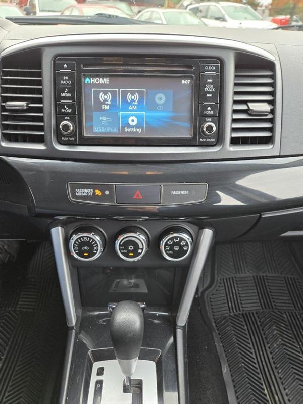 mitsubishi Lancer 2017 - 21