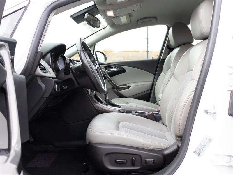 buick Verano 2017 - 12