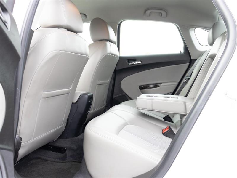 buick Verano 2017 - 24