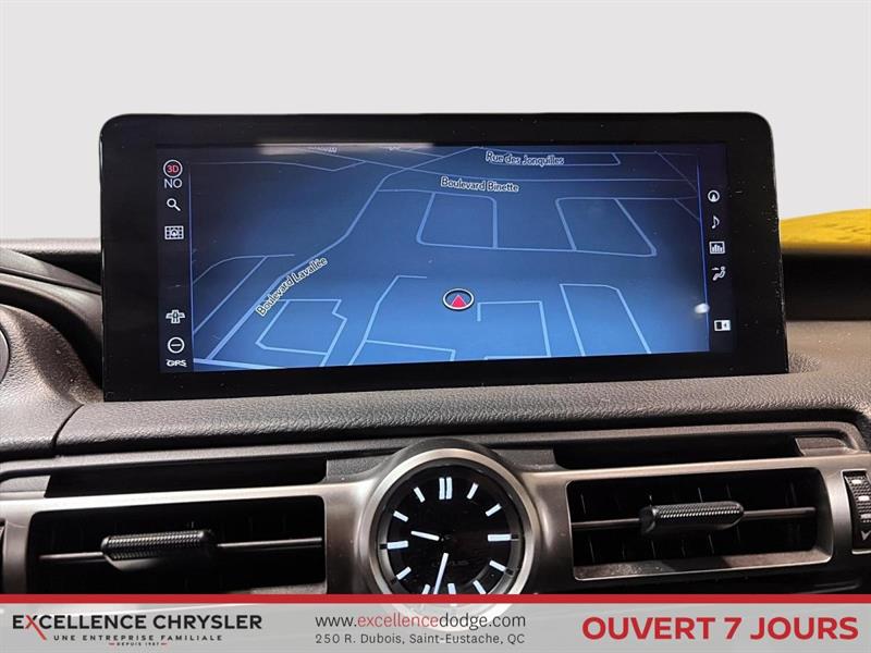 lexus IS 300 2022 - 21