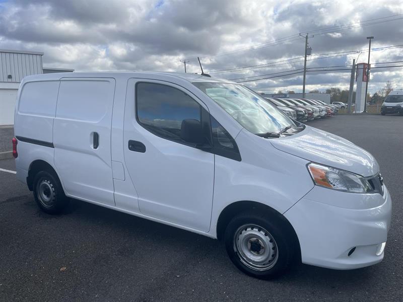 nissan Cargo 2020 - 4