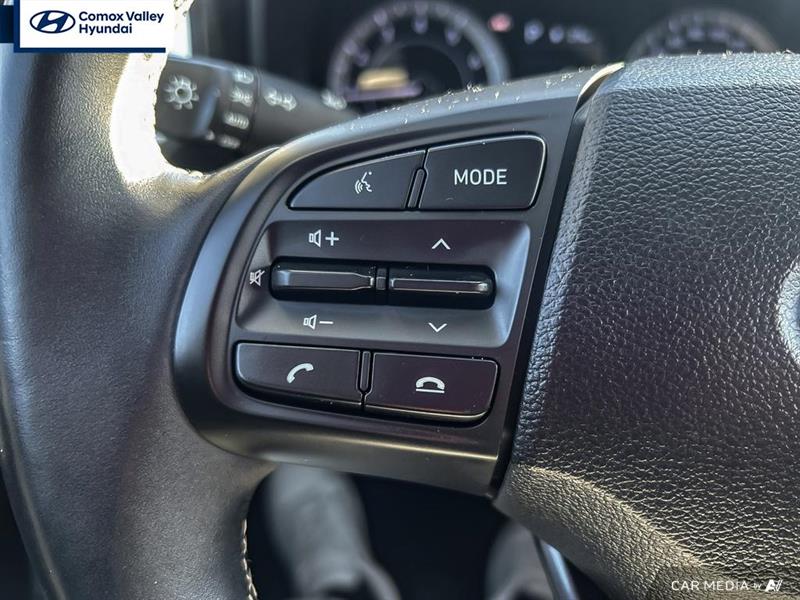 hyundai Venue 2022 - 25