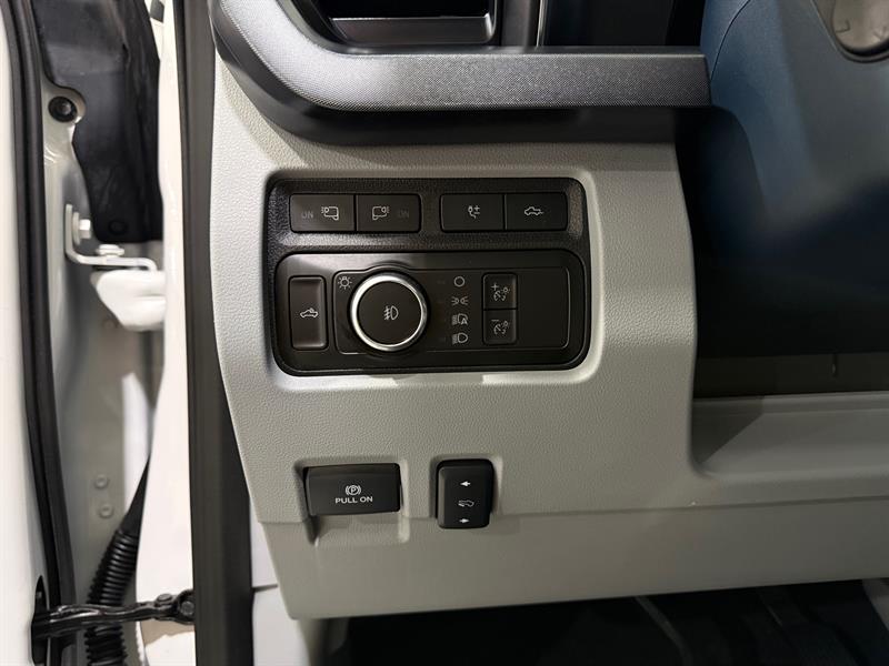 ford F-250 2023 - 26