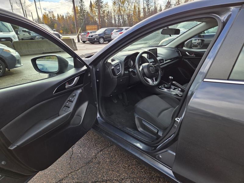 mazda Mazda3 2015 - 10